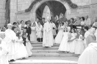 El obispo presidi la tradicional procesin del Corpus Christi