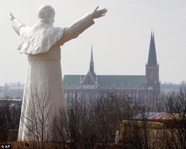 Estatua de Juan Pablo II en Czestochowa(Polonia) AP