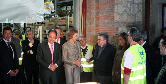 La reina Sofa, en un acto de apoyo al Banco de Alimentos (Foto: Fundacin Banco de Alimentos).